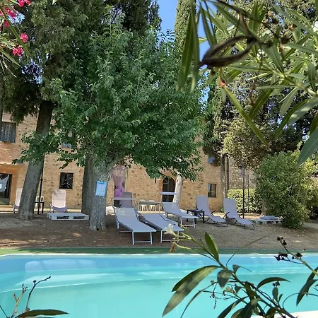 Il Castagnolo Country house *