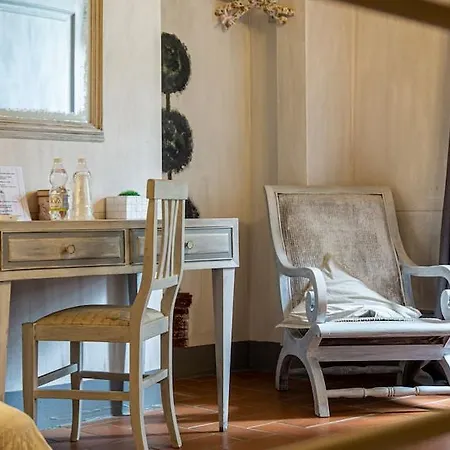 Il Castagnolo Country house *